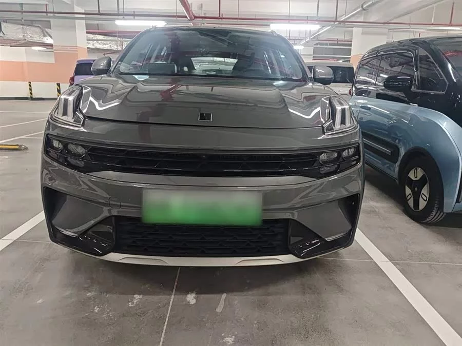 Lynk & Co 06 EM-P