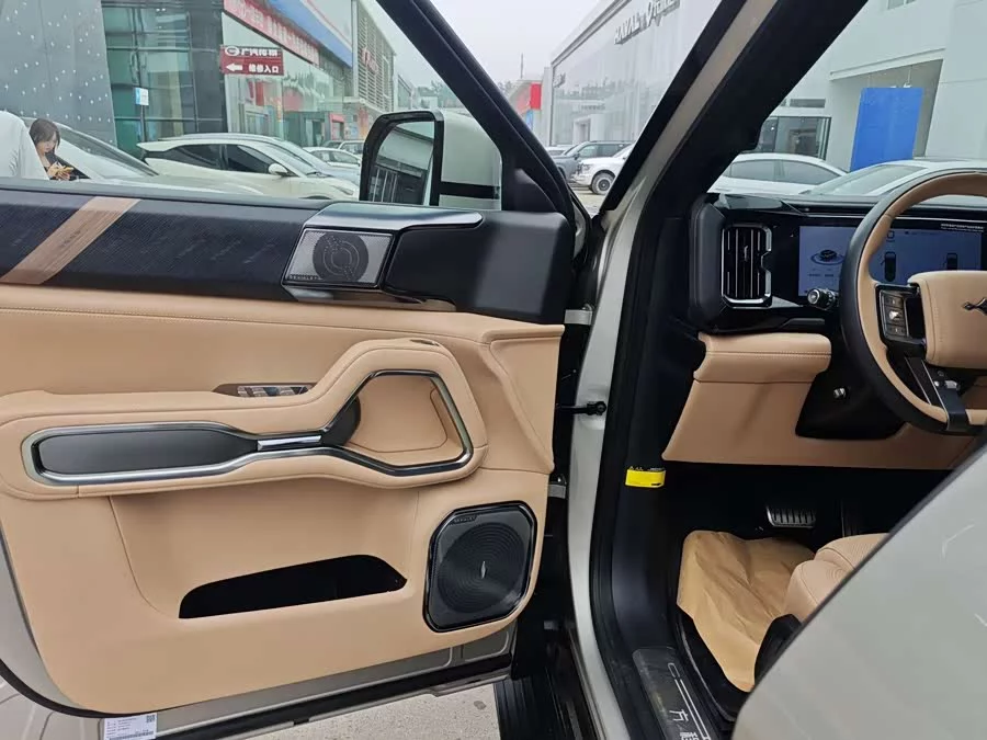 BYD Leopard Leopard 8