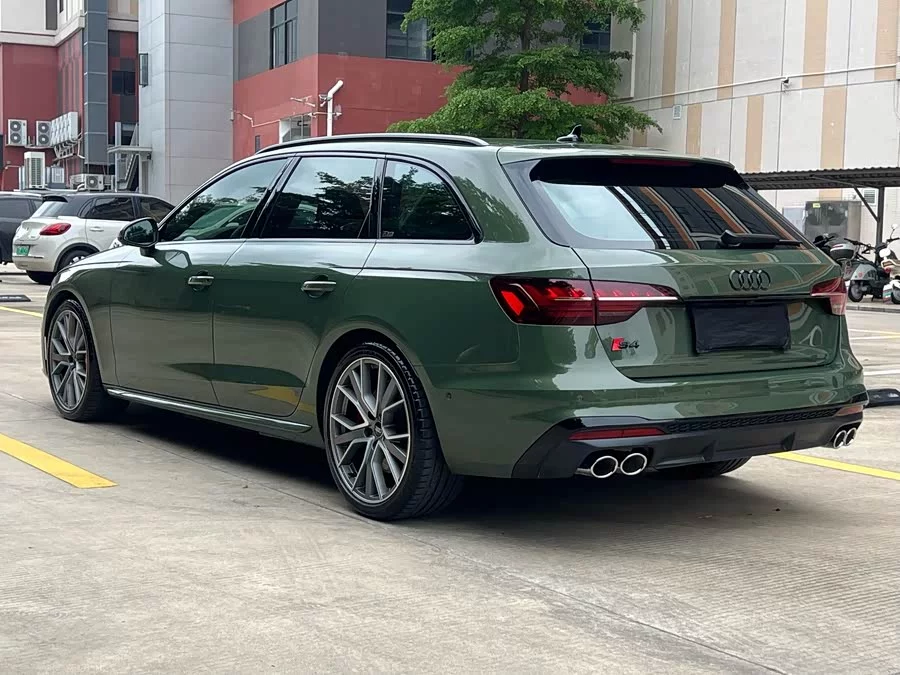 Audi S4