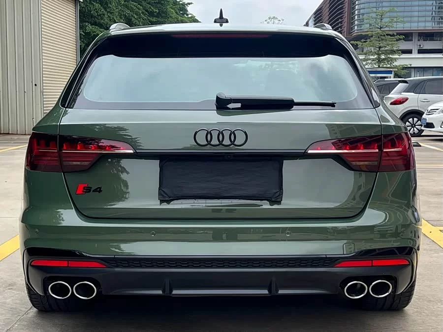 Audi S4