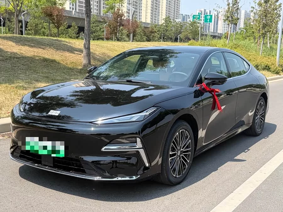 Geely Galaxy Star 8