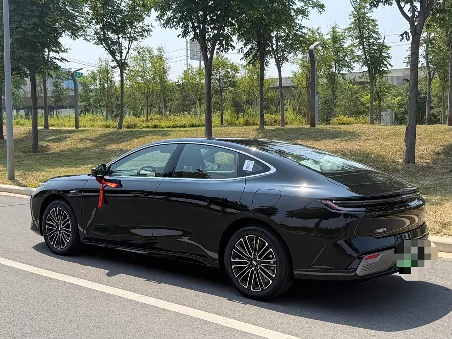 Geely Galaxy Star 8