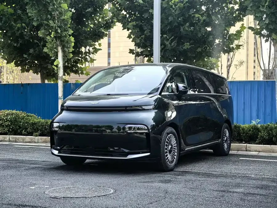 Geely Yizhen L380
