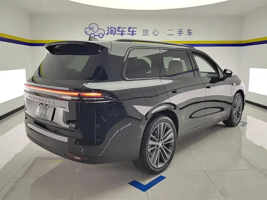 Leapmotor C16