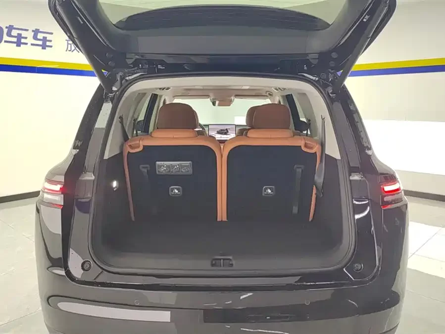 Leapmotor C16