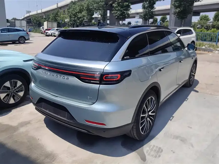 Leapmotor C11