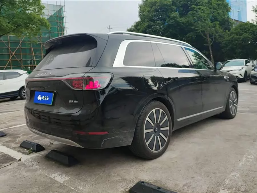 AITO Wenjie M9