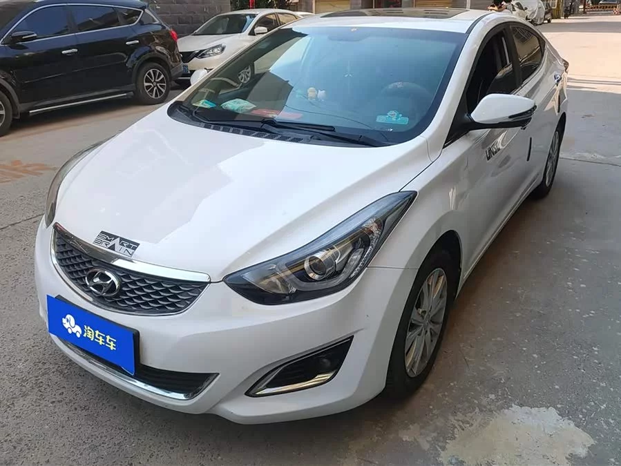 Hyundai Elantra
