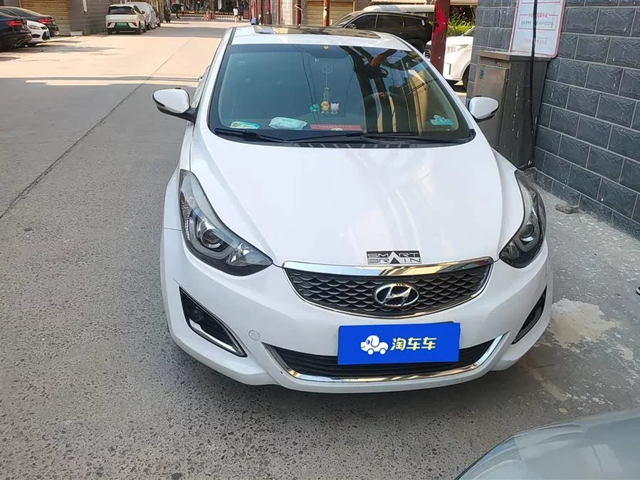 Hyundai Elantra