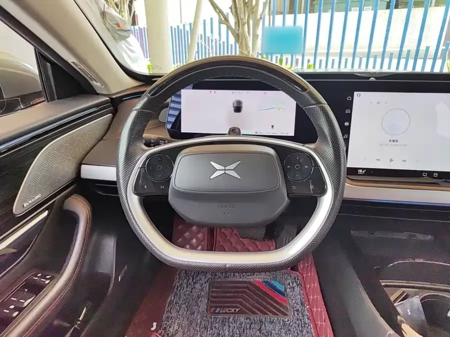 Xpeng P7