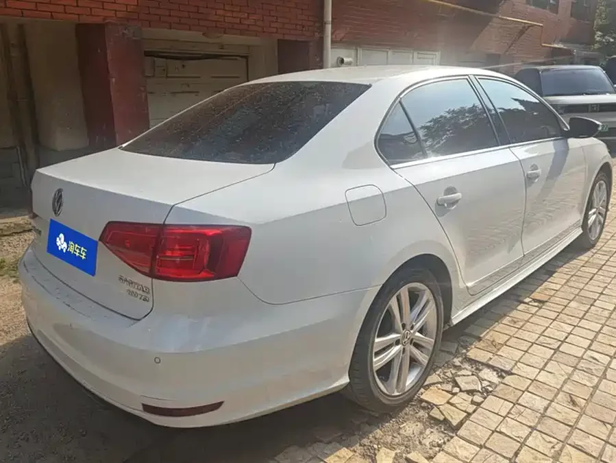 Volkswagen Sagitar