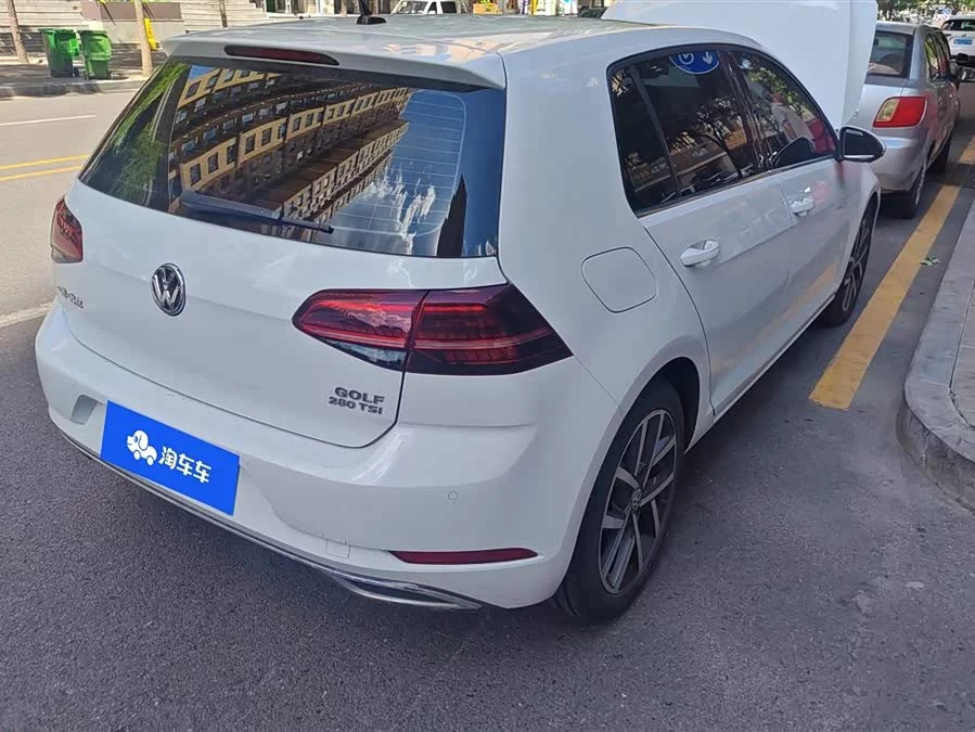 Volkswagen golf