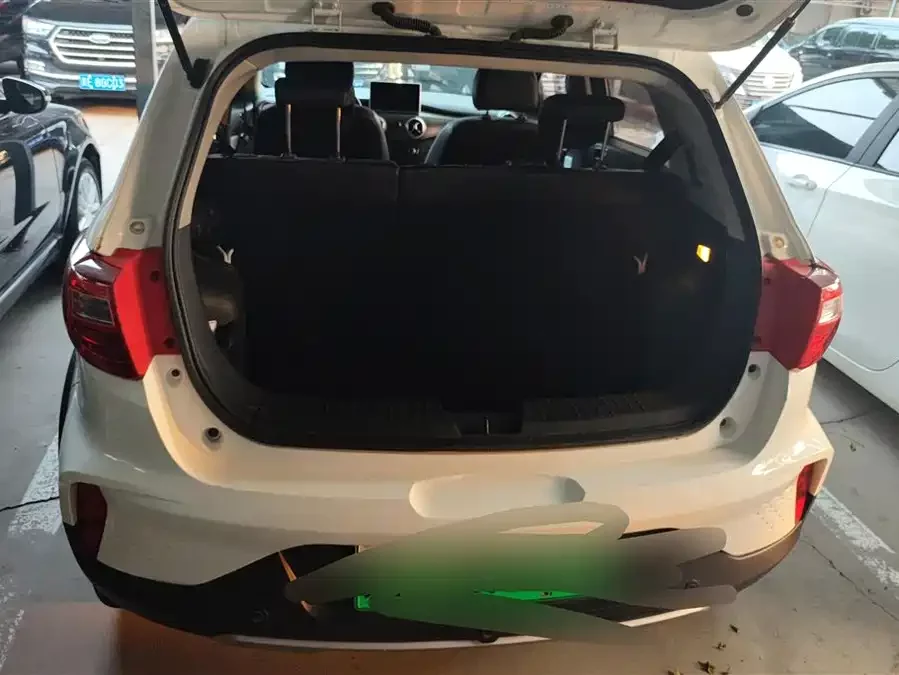 BAIC EC5