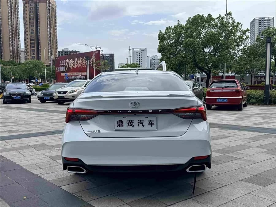 Toyota Avalon