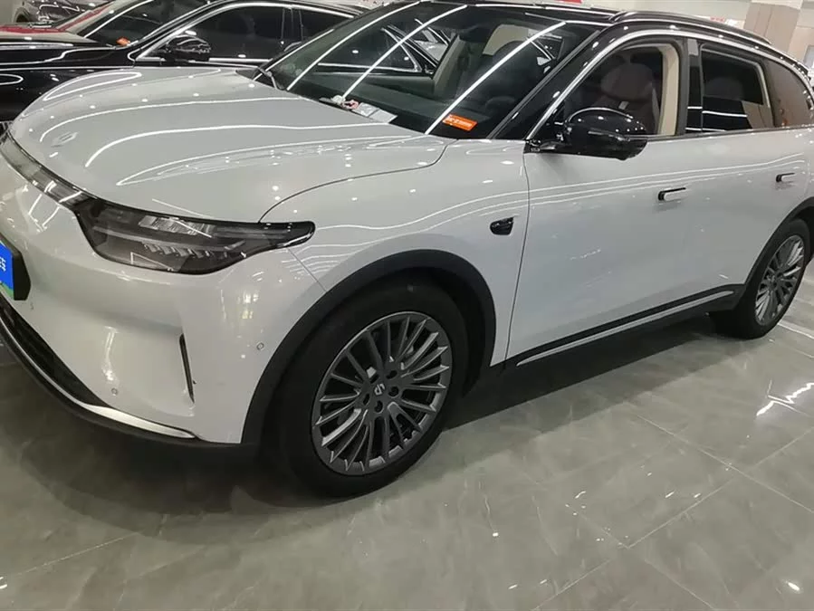 Leapmotor C11