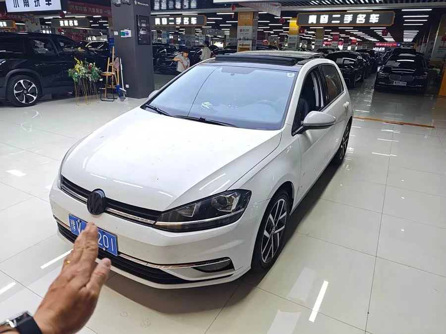 Volkswagen golf