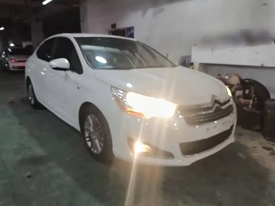 Citroën C4L