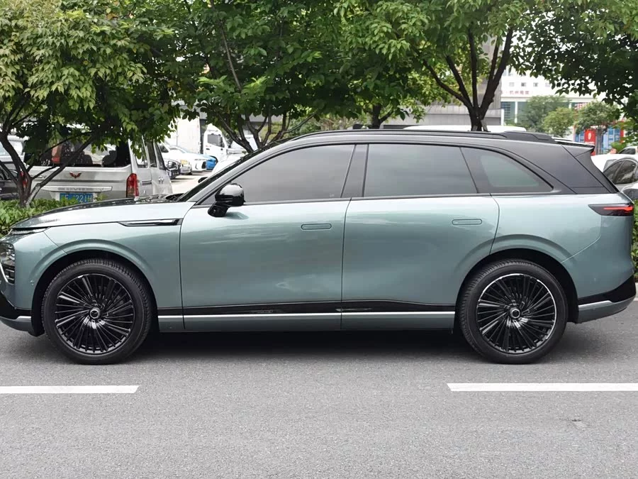 Xpeng G9
