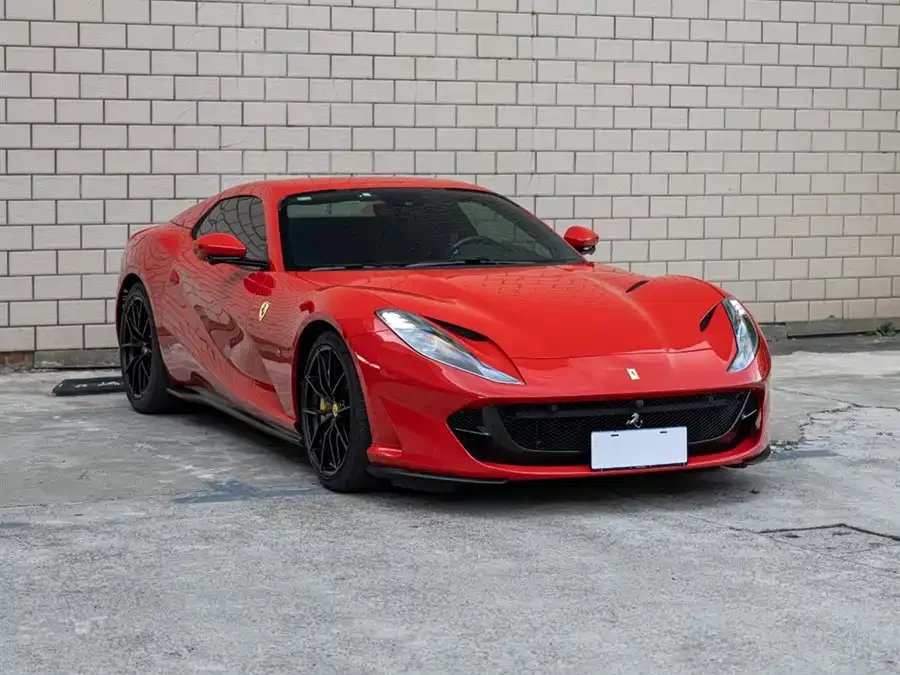 Ferrari 812