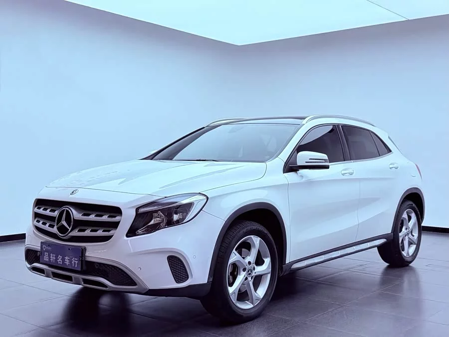 Mercedes Benz GLA