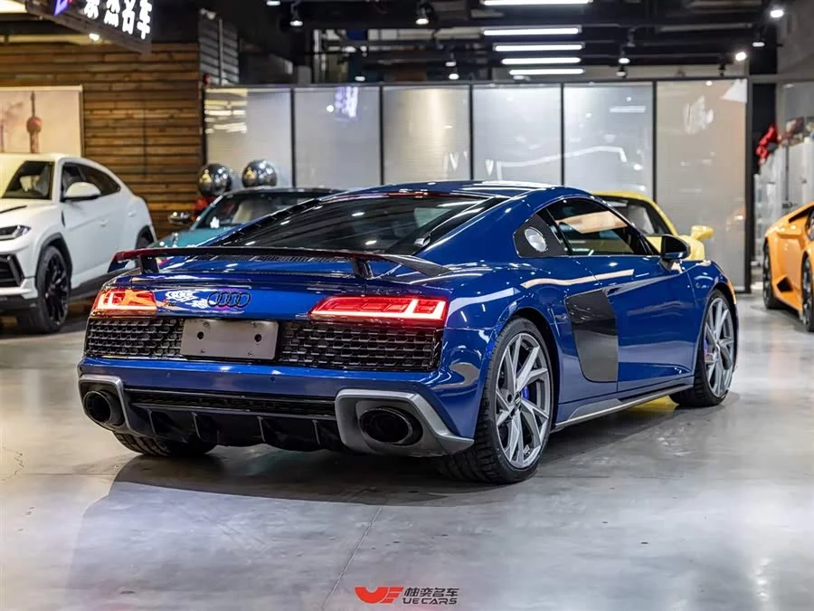 Audi R8