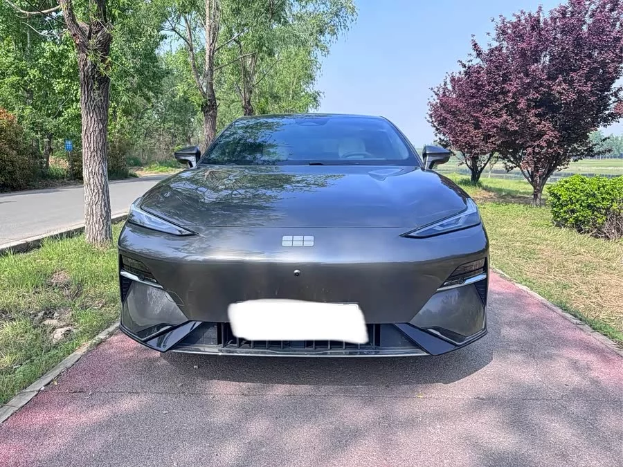 Geely Galaxy E8