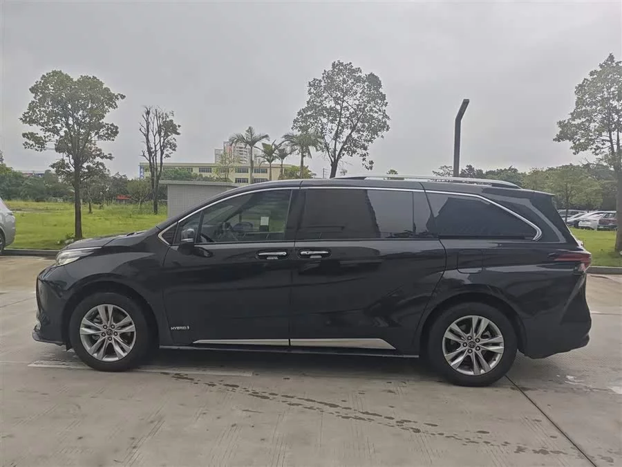 Toyota SIENNA