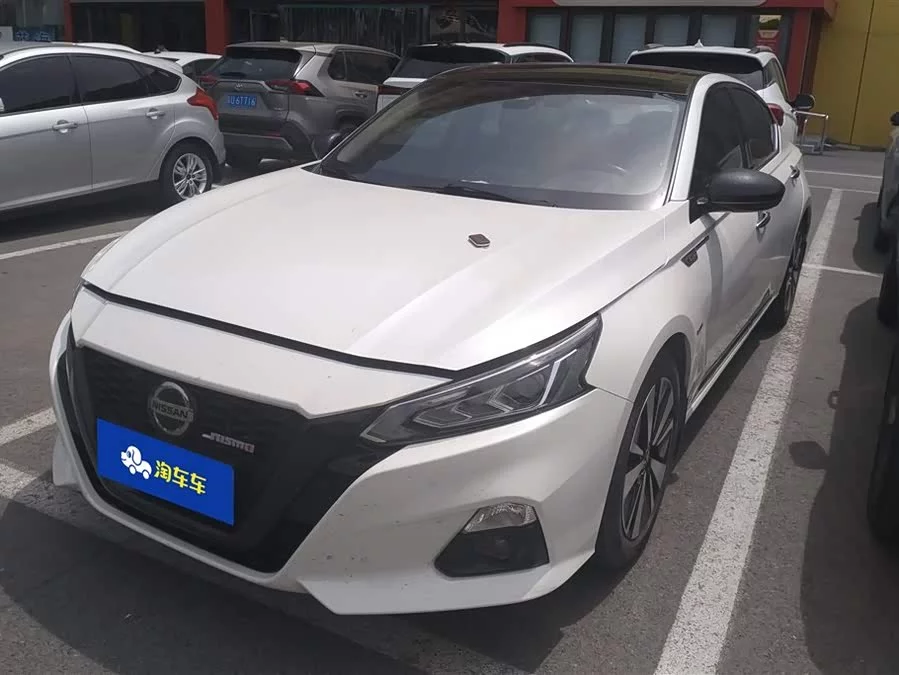 Nissan Teana