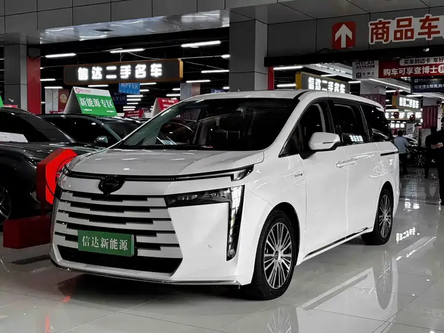 GAC Trumpchi E8 PHEV