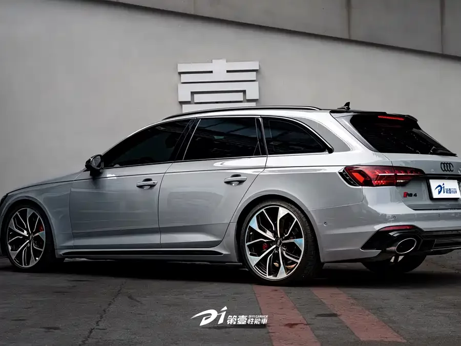 Audi RS 4