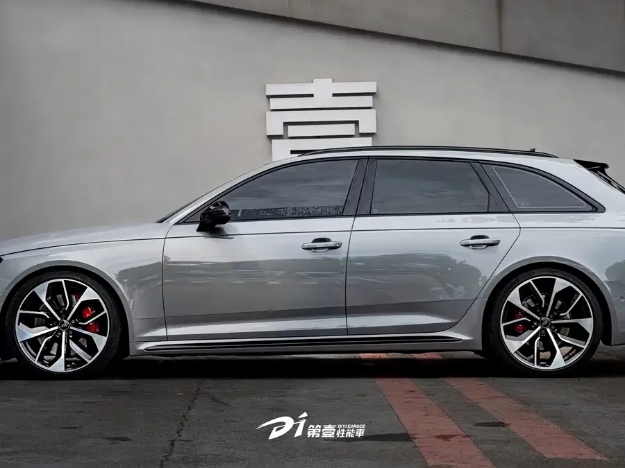 Audi RS 4