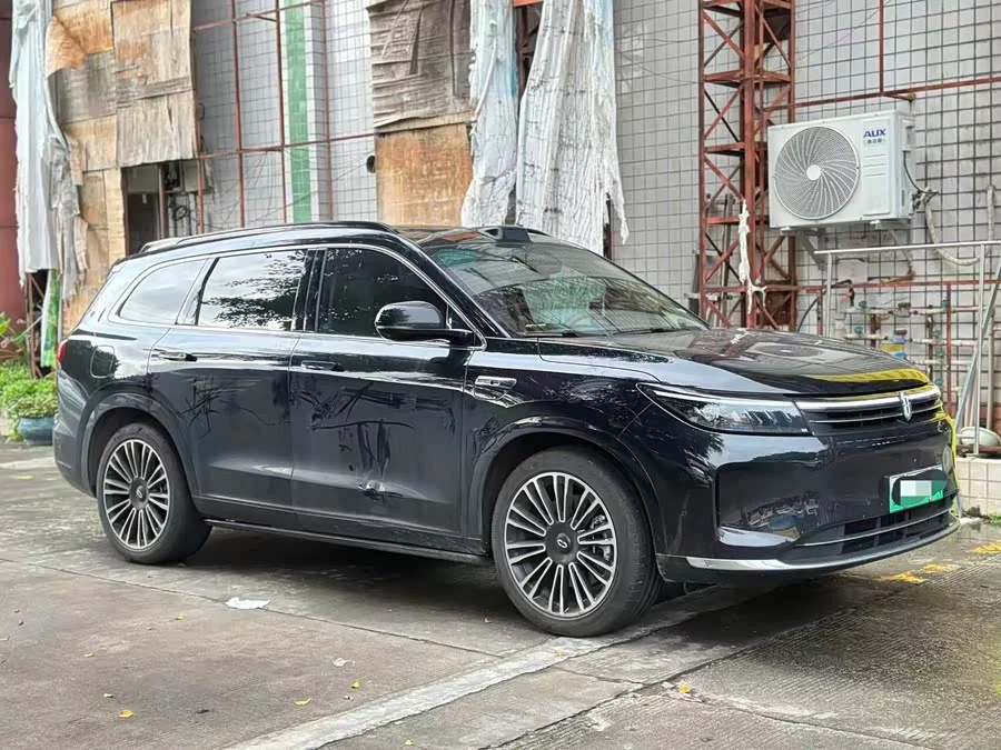 AITO Wenjie M7