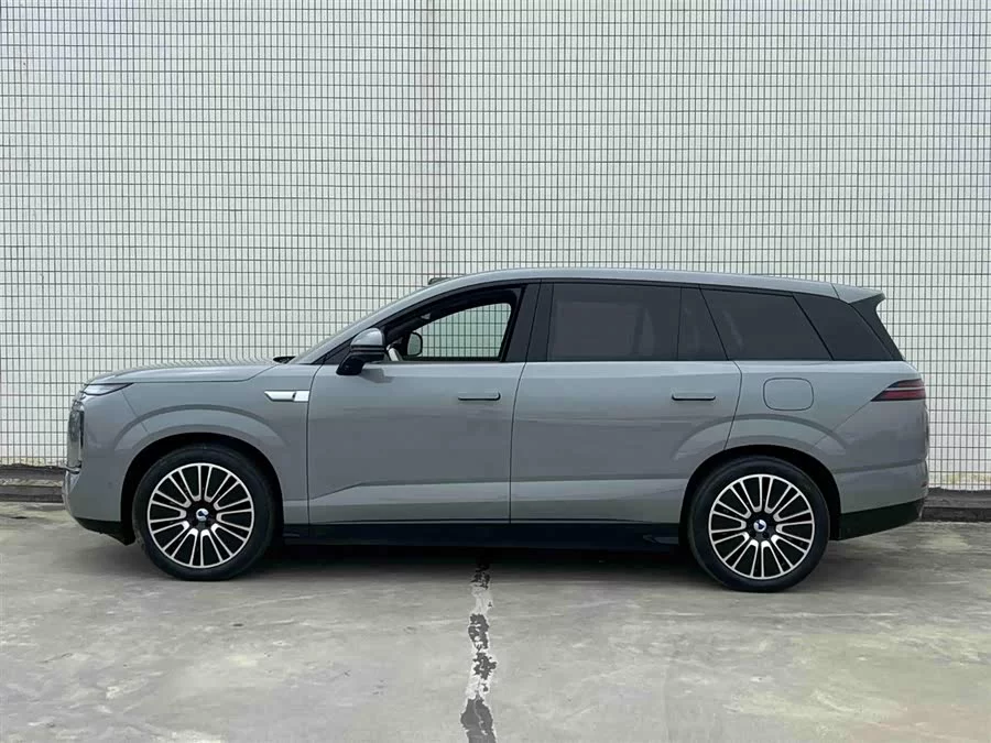 BYD N8L
