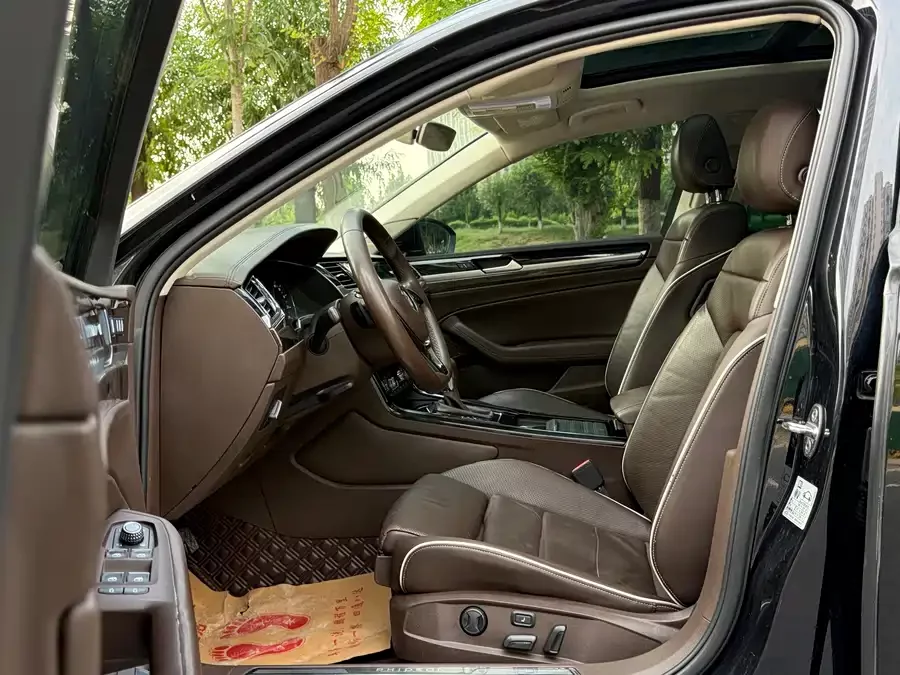 Volkswagen Phaeton / Phideon