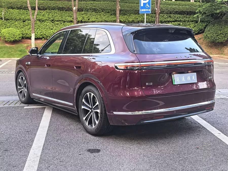 AITO Wenjie M7