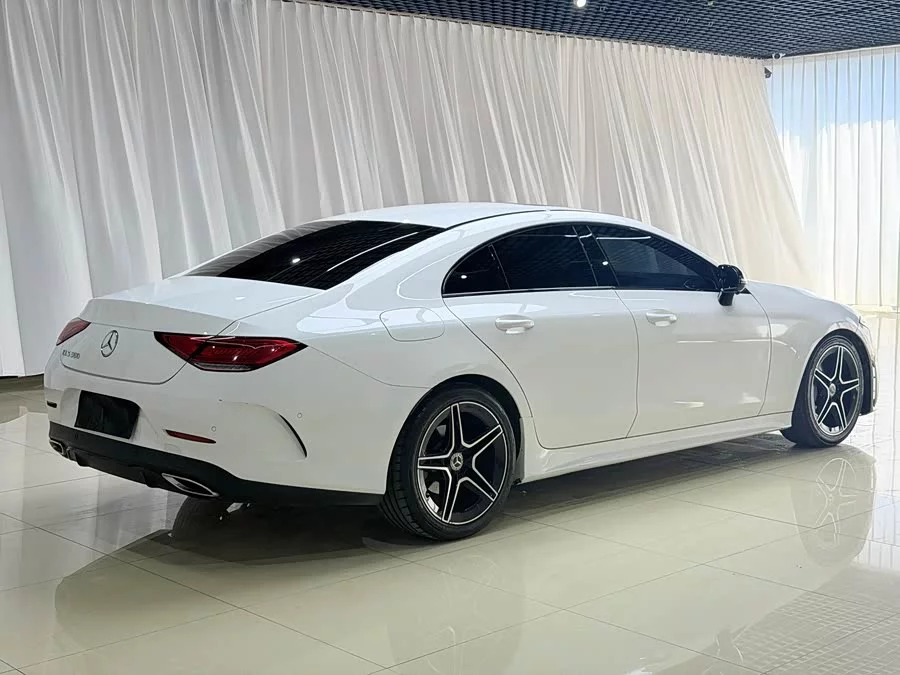 Mercedes Benz CLS