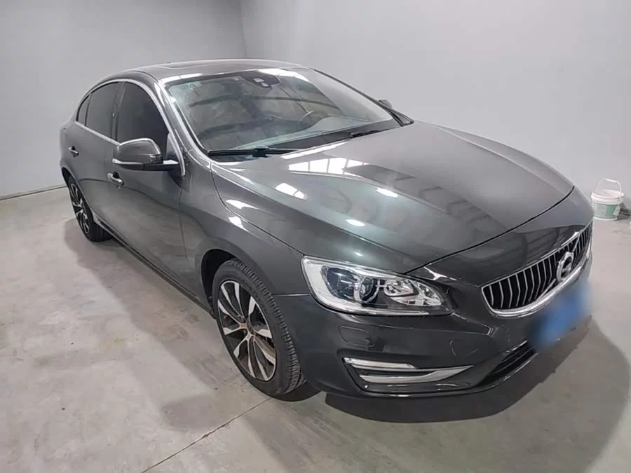 Volvo S60