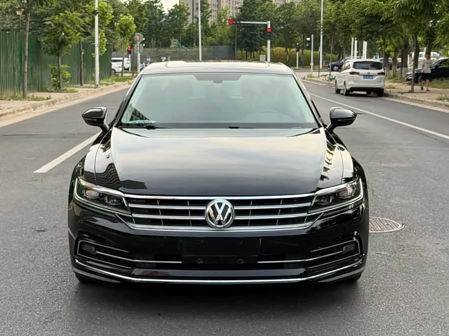 Volkswagen Phaeton / Phideon