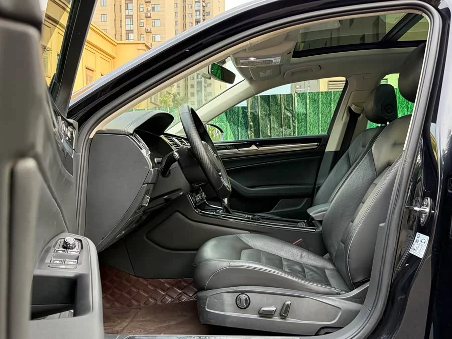 Volkswagen Phaeton / Phideon