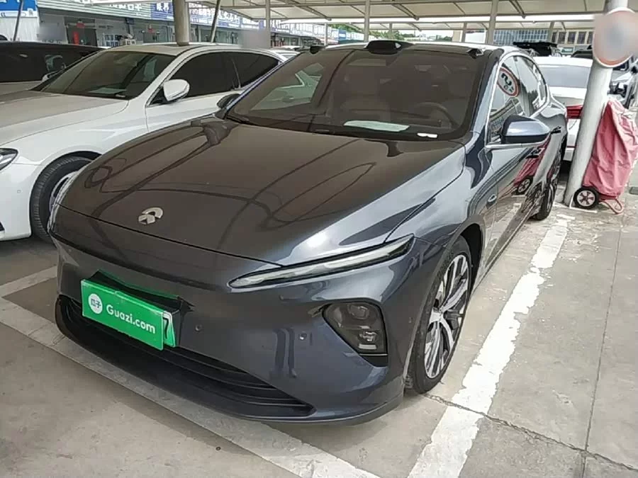 NIO ET7