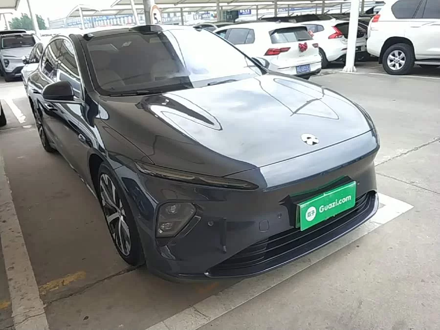 NIO ET7