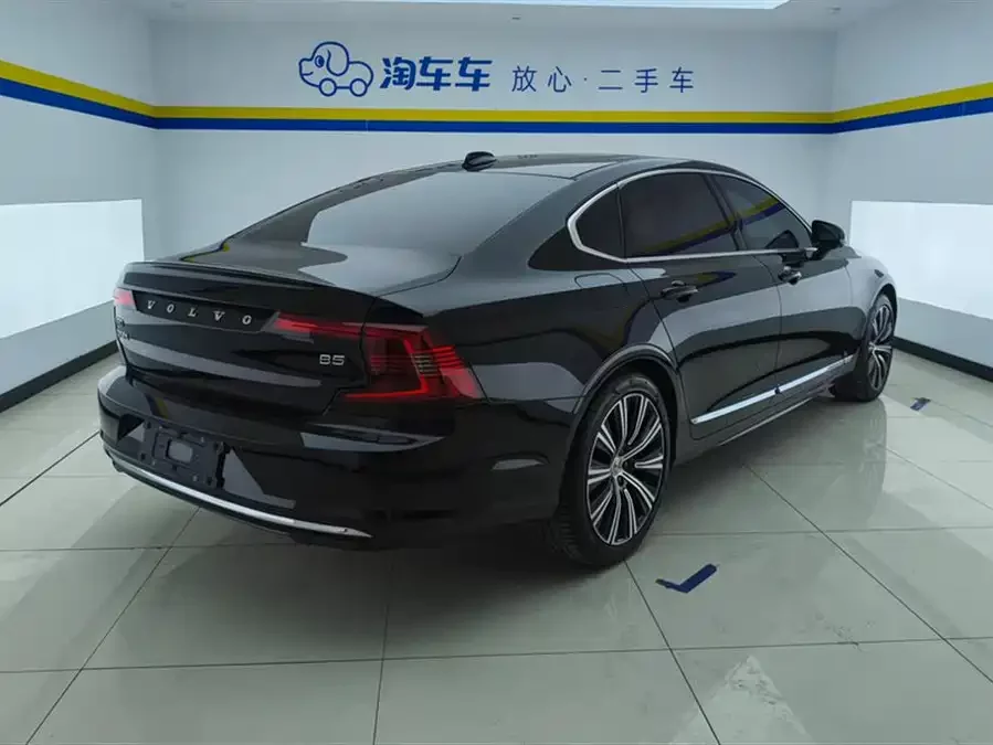 Volvo S90
