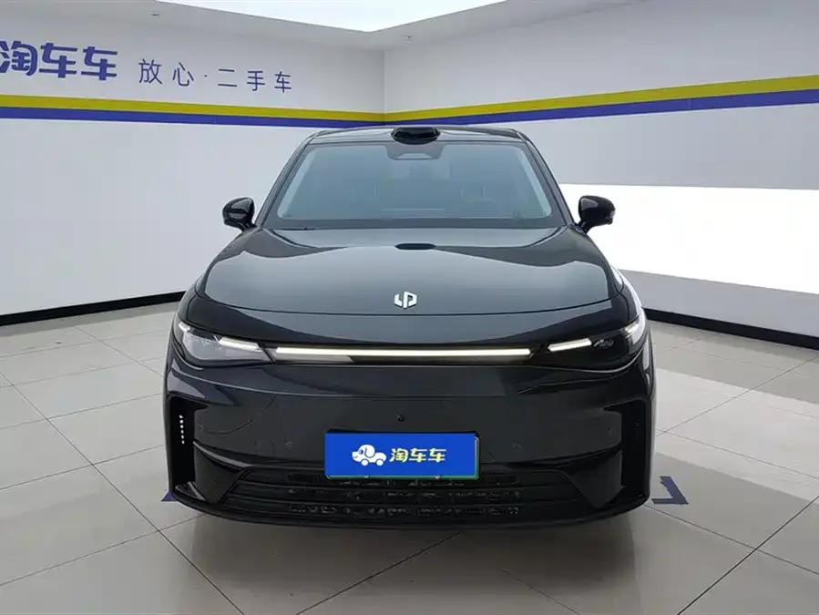Leapmotor C10