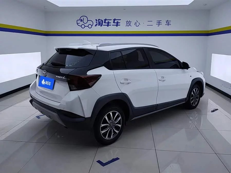 Toyota YARiS L