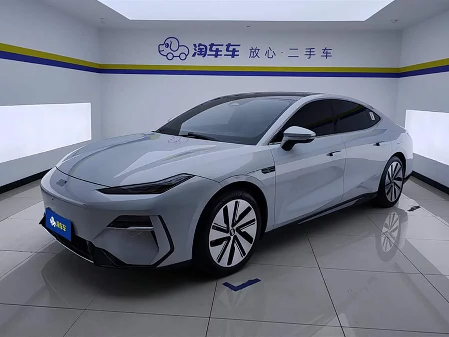 Geely Galaxy E8