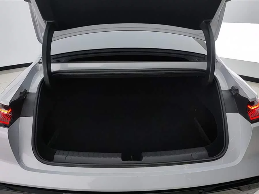Geely Galaxy E8