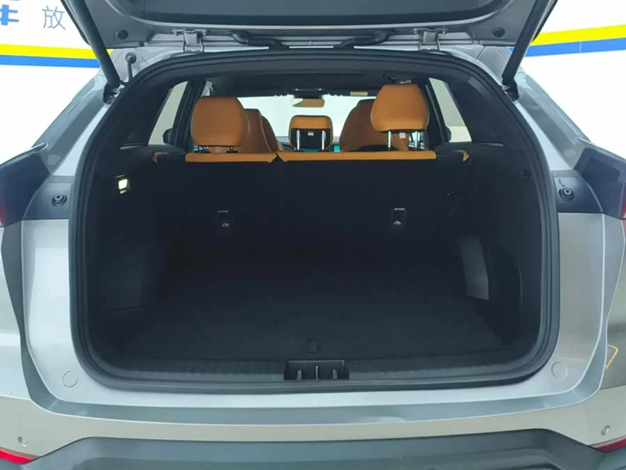 Geely Galaxy L7