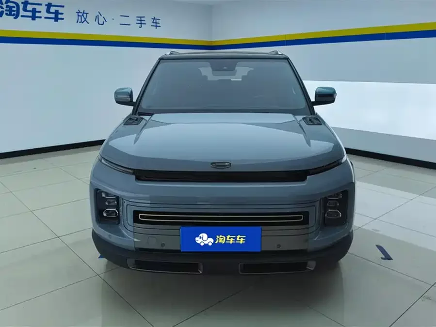 Geely ICON