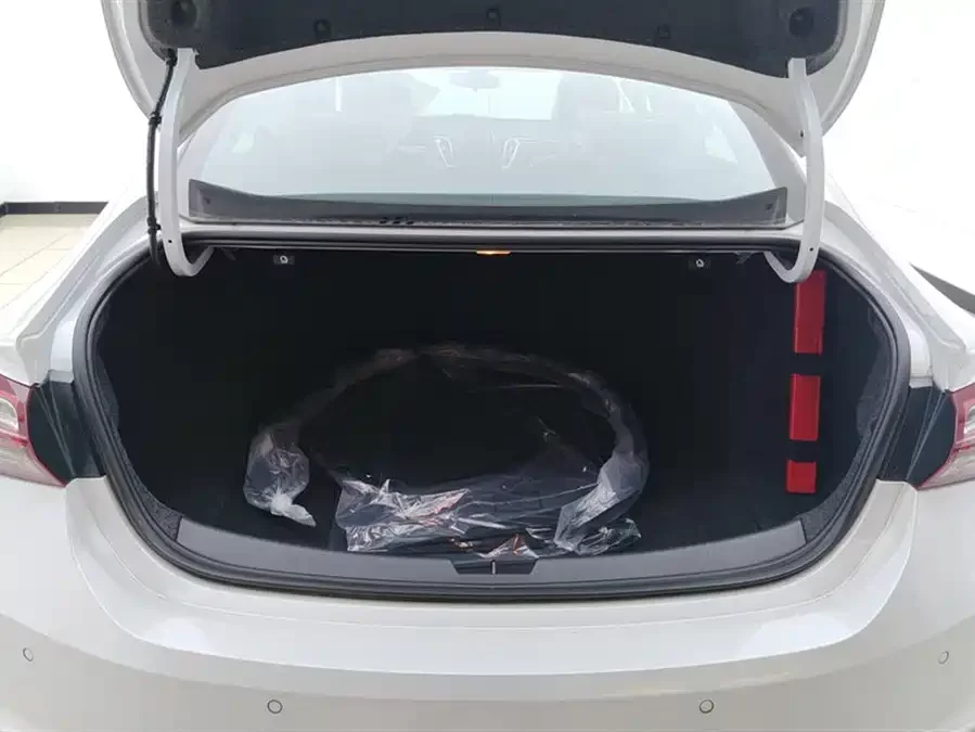 Chevrolet Malibu XL