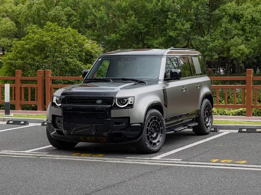 Land Rover guard